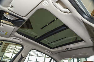 2024 BM-W <span class=keywords><strong>i3</strong></span> ElectricSport berlina 5 posti nuovo veicolo energetico 40L capacità cambio automatico AWD Drive R20 taglia pneumatici in pelle scura - Product Image 6