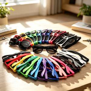 Lunettes de soleil promotionnelles à prix réduit avec logo personnalisé, montures multicolores, verres en PC, style classique, idéales pour mariages et cadeaux d'entreprise - Product Image 3