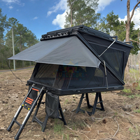 Vente flash Tente de toit rigide en aluminium en forme de Z pour 2 à 4 personnes Camping en plein air Tente de toit de voiture Tente de toit triangulaire avec échelle