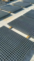 Grille en PRV pour couvercle de tranchée de passerelle d'usine chimique et panneau de grille en fibre de verre pour traitement des eaux usées