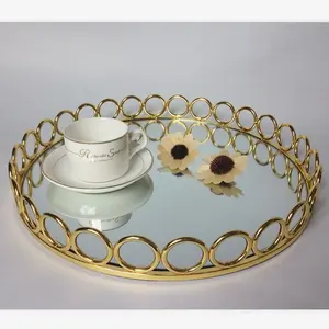 Logam Hiasan Bulat Emas Modern Baki Cermin Melayani dengan Lingkaran untuk Riasan Perhiasan Chrom Tablett
