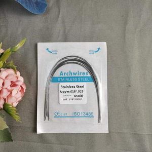 Arcs orthodontiques en acier inoxydable supérieur 018x025 Ovoid Orthoform ISO13485 - Product Image 1