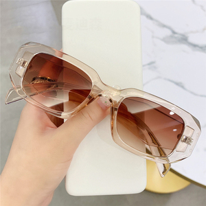 <span class=keywords><strong>Lunettes</strong></span> <span class=keywords><strong>de</strong></span> <span class=keywords><strong>soleil</strong></span> polygonales populaires pour hommes <span class=keywords><strong>2023</strong></span>, <span class=keywords><strong>lunettes</strong></span> <span class=keywords><strong>de</strong></span> <span class=keywords><strong>soleil</strong></span> personnalisées, <span class=keywords><strong>lunettes</strong></span> <span class=keywords><strong>de</strong></span> <span class=keywords><strong>soleil</strong></span> <span class=keywords><strong>de</strong></span> marque pour femmes - Product Image 5