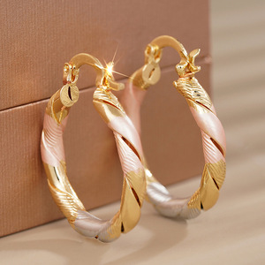 Orecchini Multicolore Effetto Metallo per Donne, Eleganti Gioielli per Orecchie in Stile Mediorientale alla Moda - Product Image 1