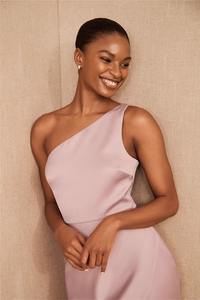 Robe maxi chic en satin rose pâle à une épaule, fente haute, coupe A, taille empire, service OEM pour soirée et <span class=keywords><strong>invité</strong></span> de <span class=keywords><strong>mariage</strong></span> - Product Image 4