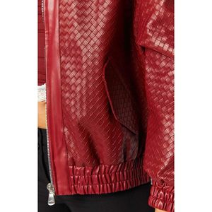 Chaqueta de Cuero PU Roja Personalizada 2026 para Mujer, Estilo Bomber Acolchada con Cierre, Chaqueta de Invierno Estilo Y2K, Manga Larga, Tejido Entrecruzado - Product Image 3