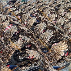 Figurine d'ours taureau en résine personnalisée Shunxu Prix du marché financier Fabricant OEM ODM Fourniture pour cadeau d'affaires - Product Image 5