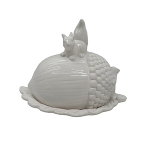 Piatto per Burro a Forma di Scoiattolo, Piatto a Foglia con Coperchio a Forma di Pigna, Ghianda - Product Image 1