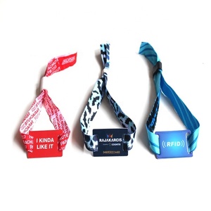 축제 <span class=keywords><strong>HF</strong></span> UHF NFC 팔찌 추적 프로그램 <span class=keywords><strong>RFID</strong></span> 실리콘 팔찌 팔찌 - Product Image 3