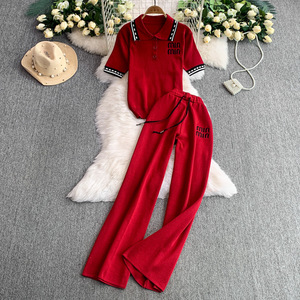 Completo in Maglia per Donna: T-shirt a Maniche Corte con Ricamo a Lettere sul Colletto e Pantaloni a <span class=keywords><strong>Gamba</strong></span> <span class=keywords><strong>Larga</strong></span> a Vita Alta Modellanti - Product Image 2