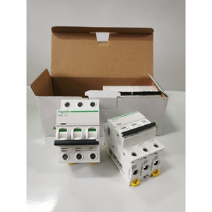 Disjoncteur miniature électromécanique Kuangjiu 3P 50A 400V avec unité de déclenchement de protection contre les surintensités LSI - Product Image 1