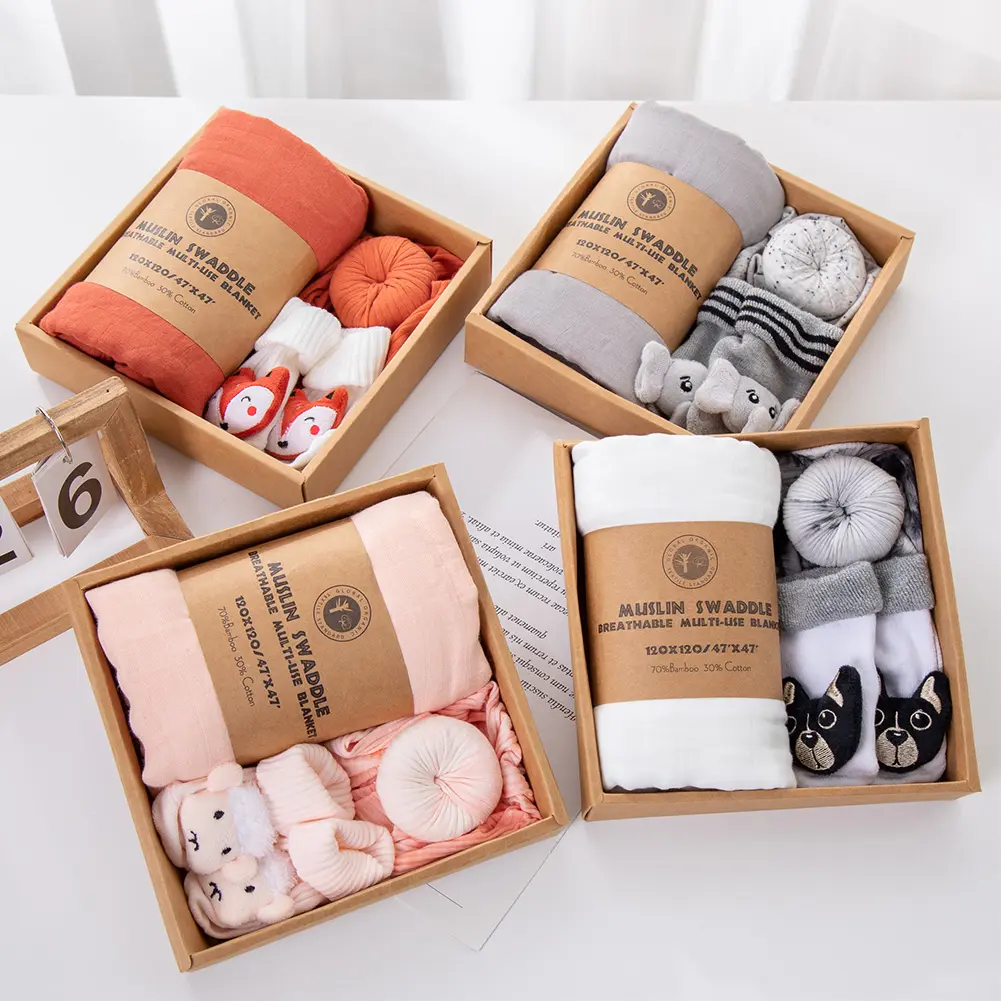 Venda quente 3Pc Baby Boy Gift Box TopKnot Turbante Com Musselina Sela Com Elefante Cão Fox Sheep Socks NewBorn Presentes