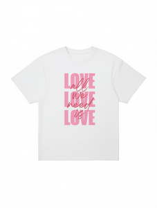 T-shirt da donna con stampa Love Letter, manica corta, girocollo, vestibilità ampia, casual, per tutte le stagioni, top in jersey di cotone 100%. - Product Image 1