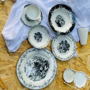 Juego de platos de cerámica con flores, plato redondo caliente, cena, compra loca de regalos de negocios Vintage clásicos europeos, blanco y negro - Product Image 1