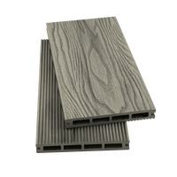 Vente en gros usine : Revêtement de sol composite WPC imperméable, ignifuge et antidérapant en poudre de bois et HDPE pour jardin et piscine extérieure