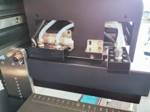 Imprimante DTF à plat A3 2 têtes 3D pour verre, bougies, coques d'ordinateur portable, métal, stylos et autres objets en verre ou en plastique - Product Image 3