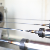 Machine de perçage verticale CNC à trou profond de haute précision avec servomoteur, moteur et pompe pour applications de boîtes de vitesses et de roulements