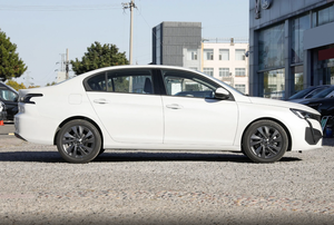 <span class=keywords><strong>Peugeot</strong></span> 408 1.6T Turbo 2022 Berline Compacte <span class=keywords><strong>d</strong></span>'Occasion 4 Portes 5 Places Boîte Semi-Automatique 6 Vitesses Traction Avant Cuir R17 LED Foncés - Product Image 2