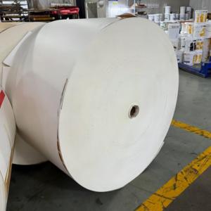Rouleau de papier blanc enduit de PE, simple et double face, résistant à l'huile, rouleau jumbo, largeur personnalisée pour usine de boissons chaudes et froides - Product Image 6