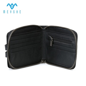Portafoglio Personalizzato in Vera Pelle con Cerniera e Bottone per Uomo, Porta Carte alla Moda con Fermasoldi e Tasca Portamonete - Product Image 4