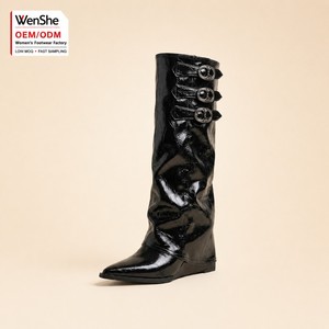 <span class=keywords><strong>Stivali</strong></span> Alti da Donna con Punta a Punta e Cinturino con Fibbia, in Pelle Scamosciata PU, Modello Pieghevole, Basso MOQ, Scarpe Invernali alla Moda, Personalizzabili ODM - Product Image 1