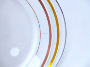 <span class=keywords><strong>Vajilla</strong></span> desechable de lujo de 60 unidades, platos de cena de plástico con bordes dorados y plateados reutilizables para bodas, eventos de catering - Product Image 6