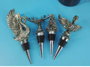 Outil <span class=keywords><strong>de</strong></span> bar <span class=keywords><strong>de</strong></span> cuisine <span class=keywords><strong>de</strong></span> forme personnalisée au <span class=keywords><strong>prix</strong></span> d'usine bouchon <span class=keywords><strong>de</strong></span> vin à tête d'animal <span class=keywords><strong>de</strong></span> cerf en métal pour bouteille <span class=keywords><strong>de</strong></span> vin d'alcool bouchon supérieur - Product Image 4