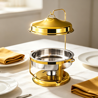 Réchaud alimentaire FLEY en acier inoxydable doré avec couvercle suspendu, brûleur à alcool et support surélevé pour service de buffet et banquets en restaurant