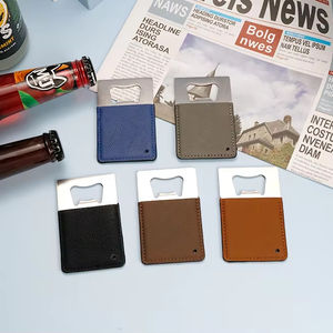 Logo laser personnalisé coloré en cuir PU ouvre-bouteille vierge <span class=keywords><strong>porte</strong></span>-clés en acier inoxydable taille de portefeuille ouvre-bière pour gravure au laser - Product Image 2