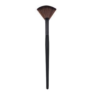 Pinceau surligneur en bois avec poils en fibres pour le visage, outil de maquillage pour le contour et l'illumination, idéal pour les salons de beauté - Product Image 5