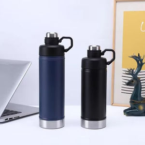 Mug de voyage isotherme 750 ml en acier inoxydable avec poignée pliable, maintient au chaud ou au froid pendant 12 à 24 heures - Product Image 1