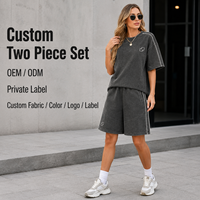 Ensemble deux pièces pour femme, marque privée, t-shirt oversize gris anthracite délavé avec short à passepoil contrastant, ensemble athlétique deux pièces