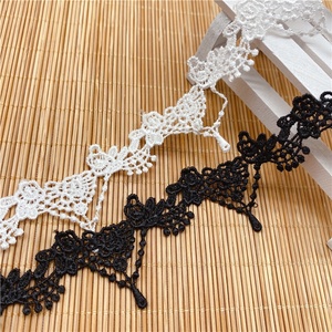 Pizzo Guipure Francese Monofacciale con Materiale in Poliestere, Ricamo Idrosolubile per Abiti da Sposa e Accessori per Abbigliamento - Product Image 5