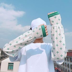 ปลอกแขนผ้าไหมน้ำแข็งสำหรับผู้หญิง พิมพ์ลายดอกไม้ ป้องกันรังสียูวี สำหรับกันแดด ขับรถ ปั่นจักรยาน ฤดูร้อน 2025 - Product Image 3
