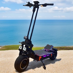Scooter Eléctrico de Alto Rendimiento 72V50AH con Autonomía de 120-150KM, Motor sin Escobillas de 15000W, Acelerador de Dedo de 70MM, Scooter Eléctrico Plegable de 13 Pulgadas - Product Image 1