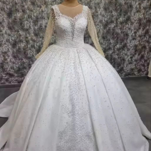 S2924R New Hot Sale High Quality Bride Lace Heavy Pearl Fluffy Heavy Mesh <b>White</b> Wedding Dress - Product Image 1