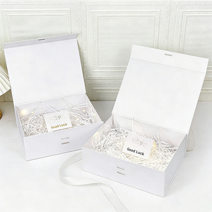 Caja de Regalo de Cartón Rígido con Logotipo Personalizado en Relieve para Almacenamiento de Relojes y Perfumes - Product Image 4