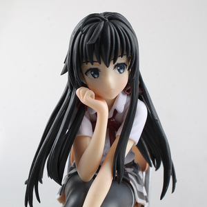 Figura de Anime de Yukinoshita Yukino de Oregairu: Mis Enredos Románticos Adolescentes, Estilo Uniforme Escolar con Silla, Panda y Base de Exhibición - Product Image 3