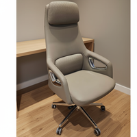 Chaise de bureau exécutive pivotante en cuir véritable de luxe, appui-tête réglable, accoudoirs fixes, structure en aluminium, design moderne
