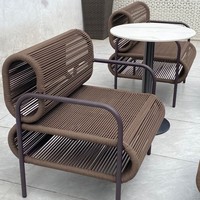 Canapé individuel d'extérieur minimaliste en corde d'oléfine double couche courbée, imperméable, avec accoudoirs optionnels, chaise modulaire et plusieurs éléments latéraux assortis