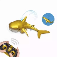 Tiburón en aerosol de simulación con chorro de agua para niños, pez de natación, juguete Animal, Hobby, Control remoto, tiburón Rc, Popular, 2,4g, venta al por mayor
