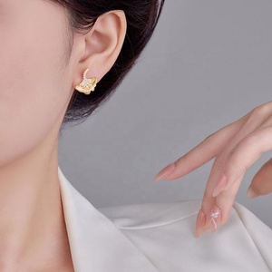 Pendientes de Botón Geométricos Chapados en Oro con Circonita y Hoja de Ginkgo Vintage, Estilo INS Exquisito, Regalo de Moda de Lujo - Product Image 5