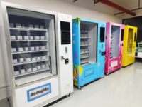 Distributeur automatique intelligent en acier inoxydable pour boissons et en-cas avec fonction SDK et gestion basée sur le cloud