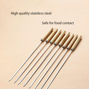 Outil de barbecue en gros Manche en bois <span class=keywords><strong>Brochette</strong></span> de <span class=keywords><strong>kebab</strong></span> en acier inoxydable Brochettes de viande - Product Image 3