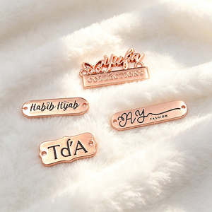 Etiqueta Metálica Redonda Hueca de Aleación de Zinc en Oro Rosa, con Logotipo Personalizado, Dos Orificios, para Hijab, Bufanda, Accesorios de Ropa, Venta al Por Mayor - Product Image 5