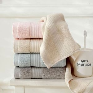Toalla Facial de Jacquard 100% Algodón con Logotipo Personalizado, Toalla de Mano para Regalo, para Uso Doméstico - Product Image 2