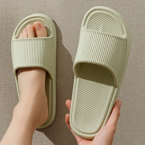 Sandalias Deportivas Unisex Nicecin de PVC con Logotipo Personalizado, Sandalias de Playa con Punta Abierta para Verano, Sandalias Transpirables para Baño con Relieve en Caliente para Hombre - Product Image 4
