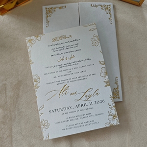 Invitations de mariage de luxe avec couverture en velours blanc, <span class=keywords><strong>double</strong></span> porte, motif floral et monogramme doré - Product Image 2
