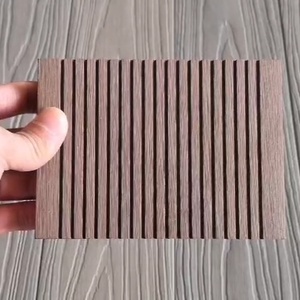 Piso de Madera Sólida WPC de Alta Calidad, Resistente al Agua, con Instalación de Clic, para Uso en Exteriores, Almacenes, Villas y Parques - Product Image 1