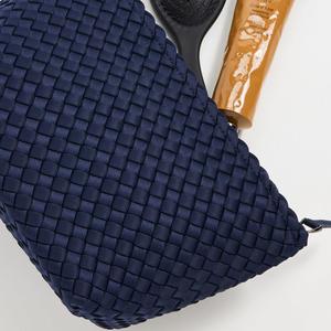 กระเป๋าเครื่องสำอางพับได้แบบพกพา  วัสดุหนังวีแกน  ขนาดใหญ่  ดีไซน์หรูหรา  สำหรับผู้หญิง  รักษ์โลก  สีกรมท่า  แบบมีซิป  นำกลับมาใช้ใหม่ได้ - Product Image 2